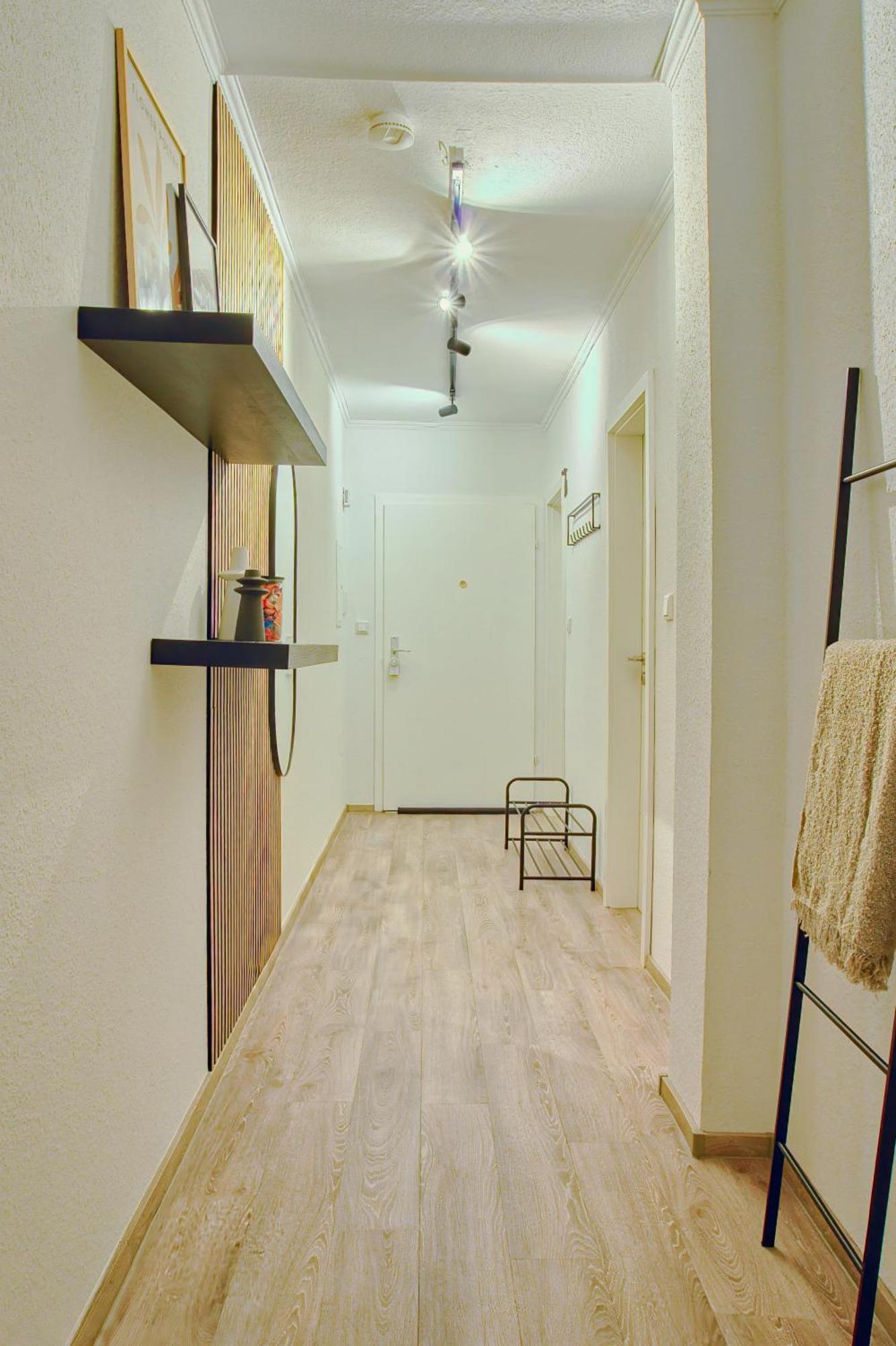 No.4 By 21 Apartment *